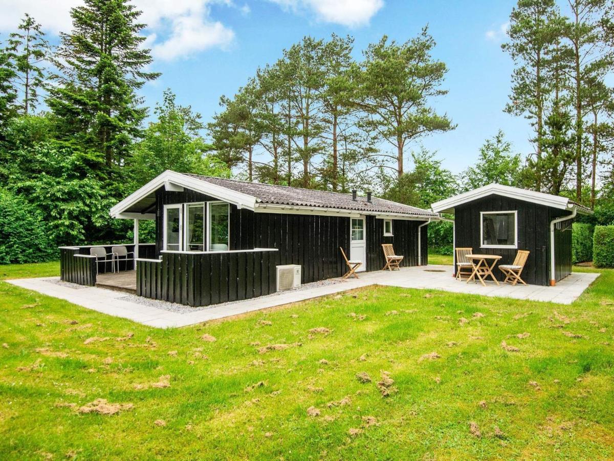 5 Person Holiday Home In Oksb L Dyreby Bagian luar foto